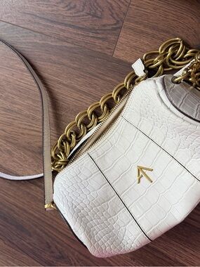 Manu Atelier White Croc-Embossed Leather Shoulder cylinder Bag with Gold Chain